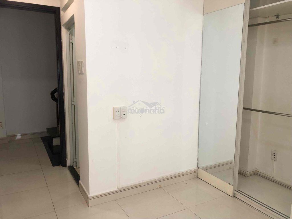 Vị trí đẹp - hẻm xe hơi, sát mặt tiền - nguyễn thông, q3 - 4pn - 3