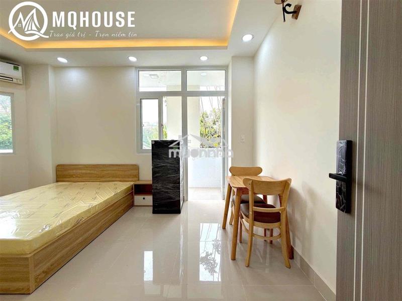 Cho thuê căn hộ dạng studio nội thất cao cấp ngay trung tâm q7, tdtu