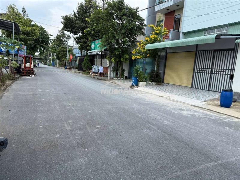 Cho thuê mặt bằng khu dân cư vĩnh phú nền gạch men 8tr