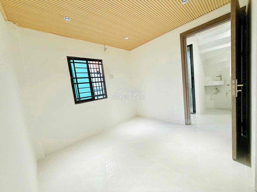 Cho thuê nguyên căn nhà mới tạ quang bửu p3q8 : 7,5tr - 4