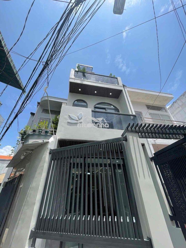 Nhà 4 tầng, 4 phòng ngủ, ngay cầu vượt cây gõ, quận 6
