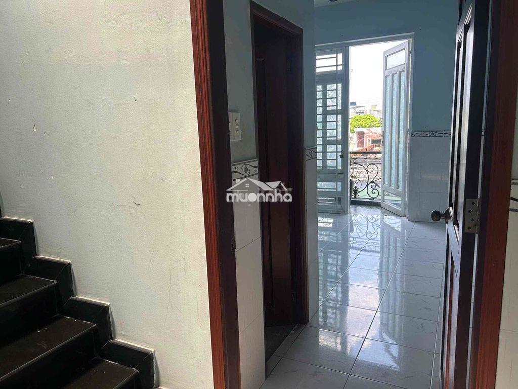 Cho thuê nhà 4 tầng 1/ lâm thị hố q12 – đường 6m ô tô tránh nhau – giá - 4