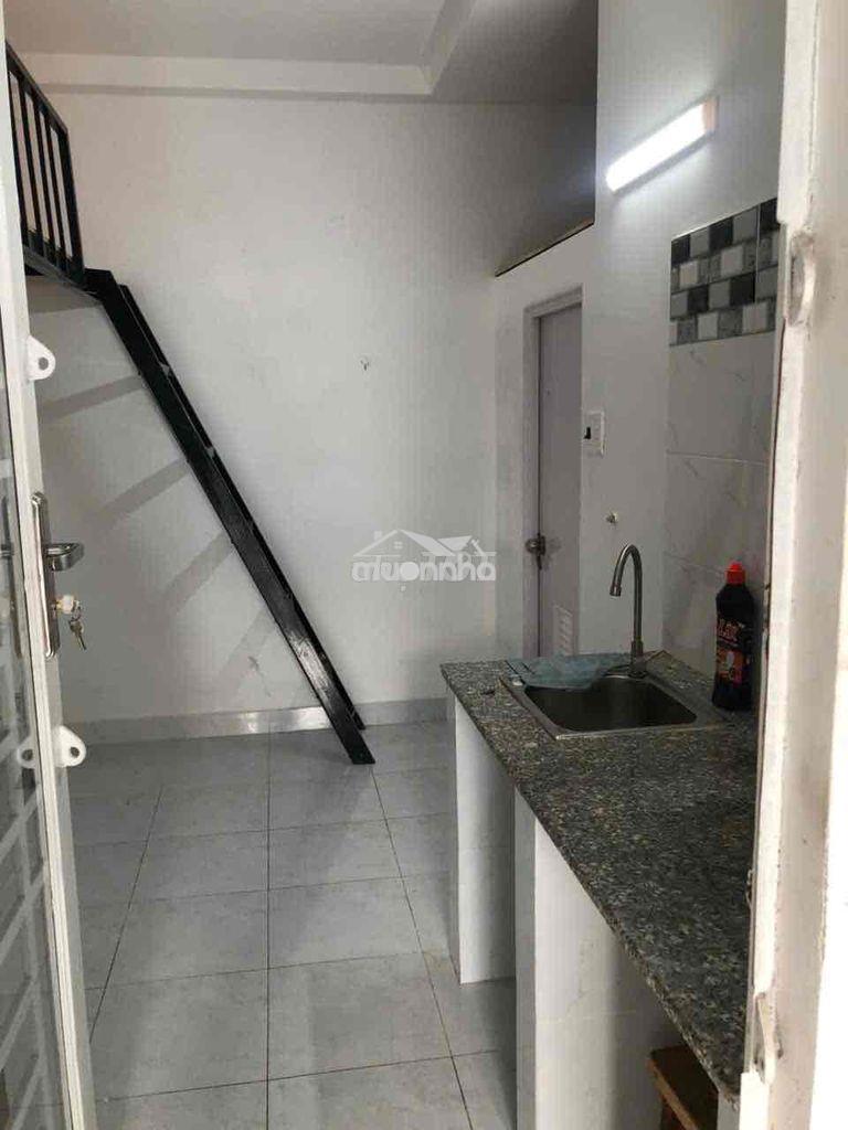 🏡Trống sẵn phòng gác 3,xx sinh viên ngay lê văn sỹ q3 có máy lạnh🏡 - 2