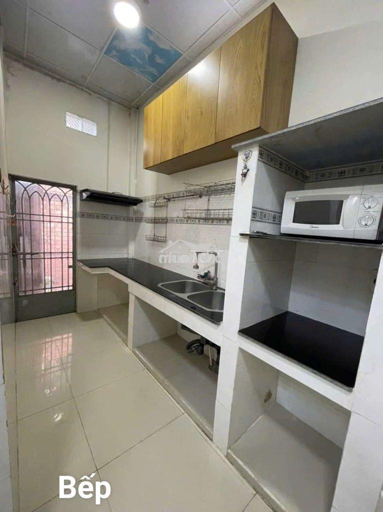 Cho thuê nhà nhỏ trệt lầu cạnh vạn phúc - 2
