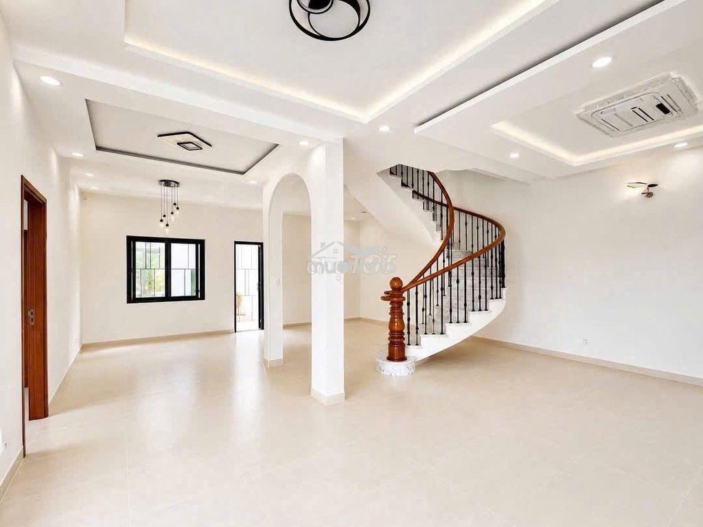 Biệt thự 200m2 sân vườn rộng rãi, đường tải tận nơi ngay gigamall - 4