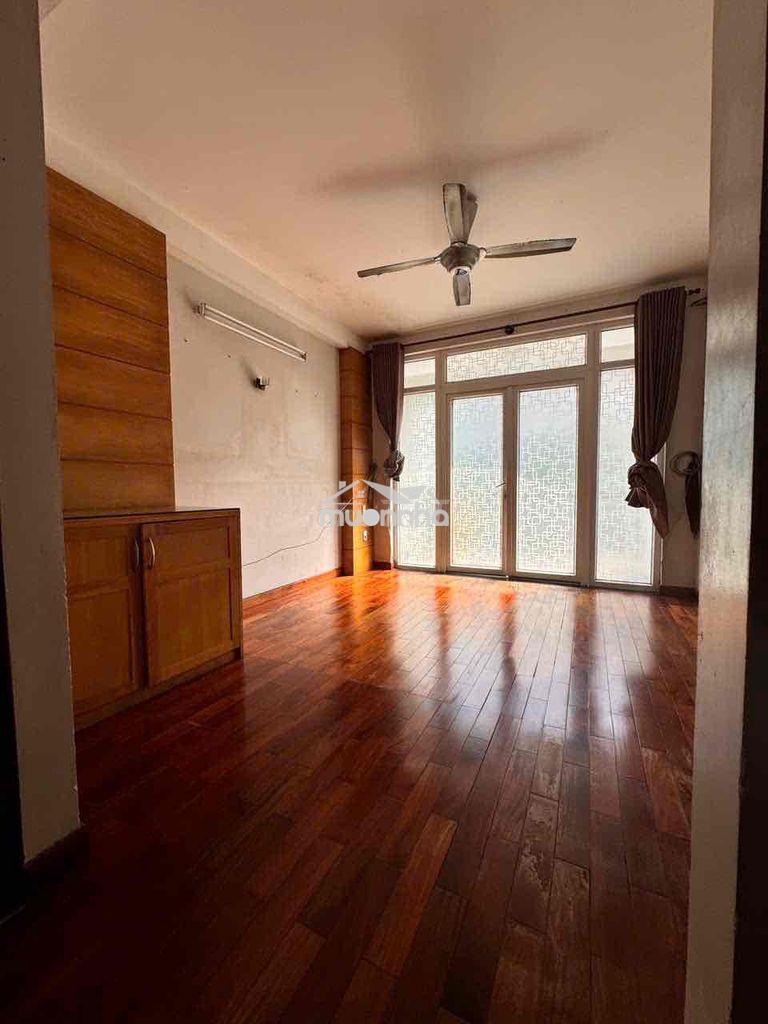 ➢Hẻm lê văn sỹ q3 ngay ngã 4 trần quang diệu dt: 4x20 3 lầu - 3