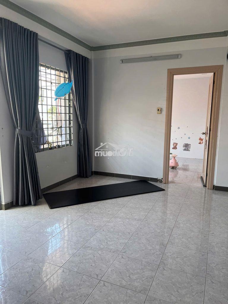 Bán gấp chung cư 70m2- đường hòa hưng q10- shr
