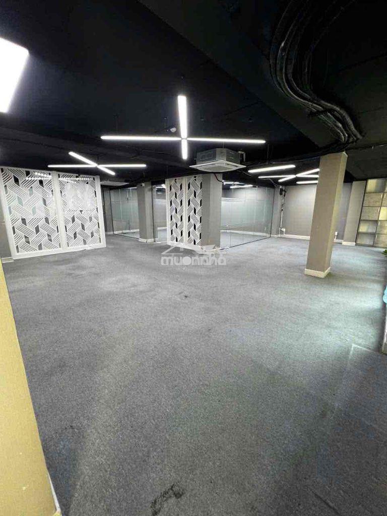 Văn phòng 3/2 q10 120m2 vuông vức ngăn sẵn phòng - 4