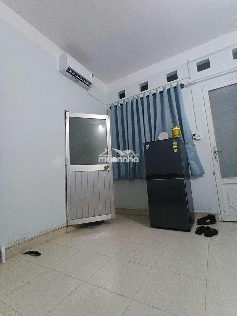 Phòng ghép nam máy lạnh giá rẻ - 2