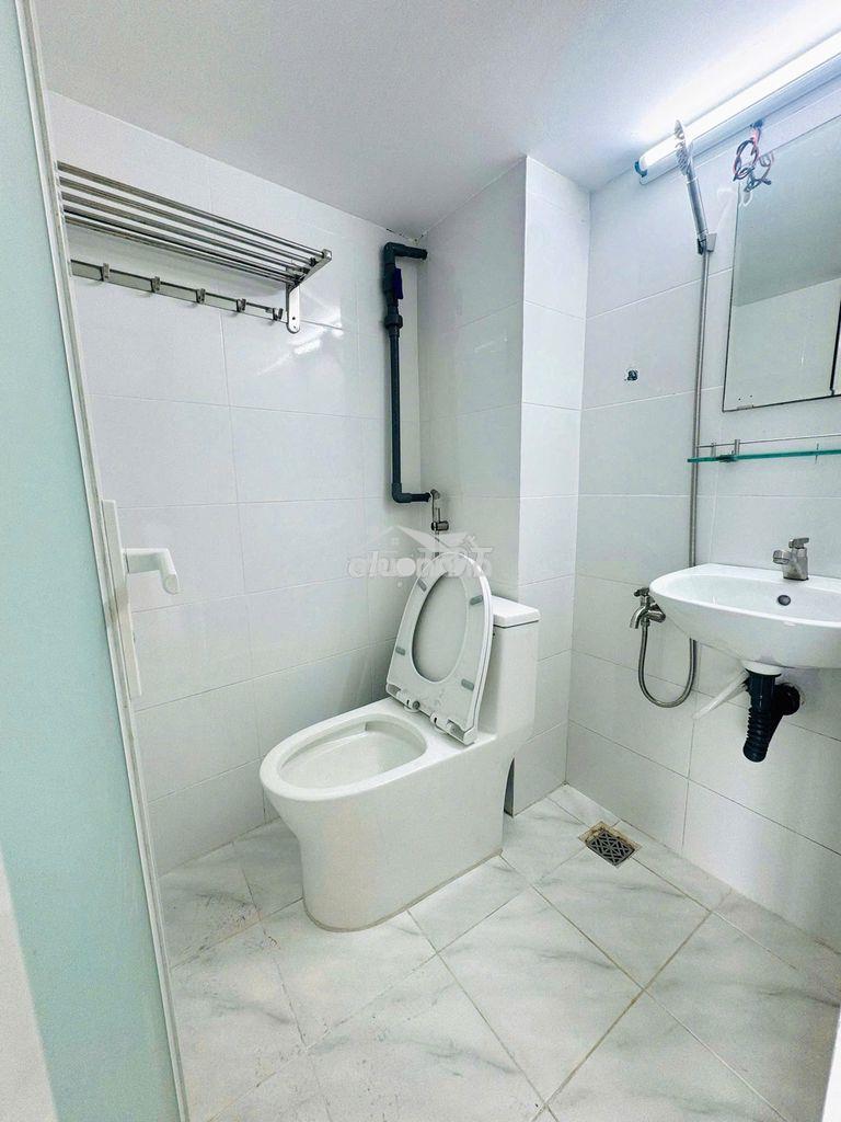 Phòng trống 18m2 - lê quang định, p. hạnh thông - 2