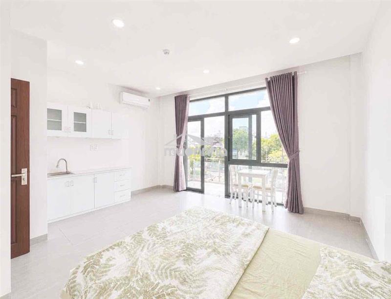 Cho thuê căn hộ studio ban công view sông cực rộng