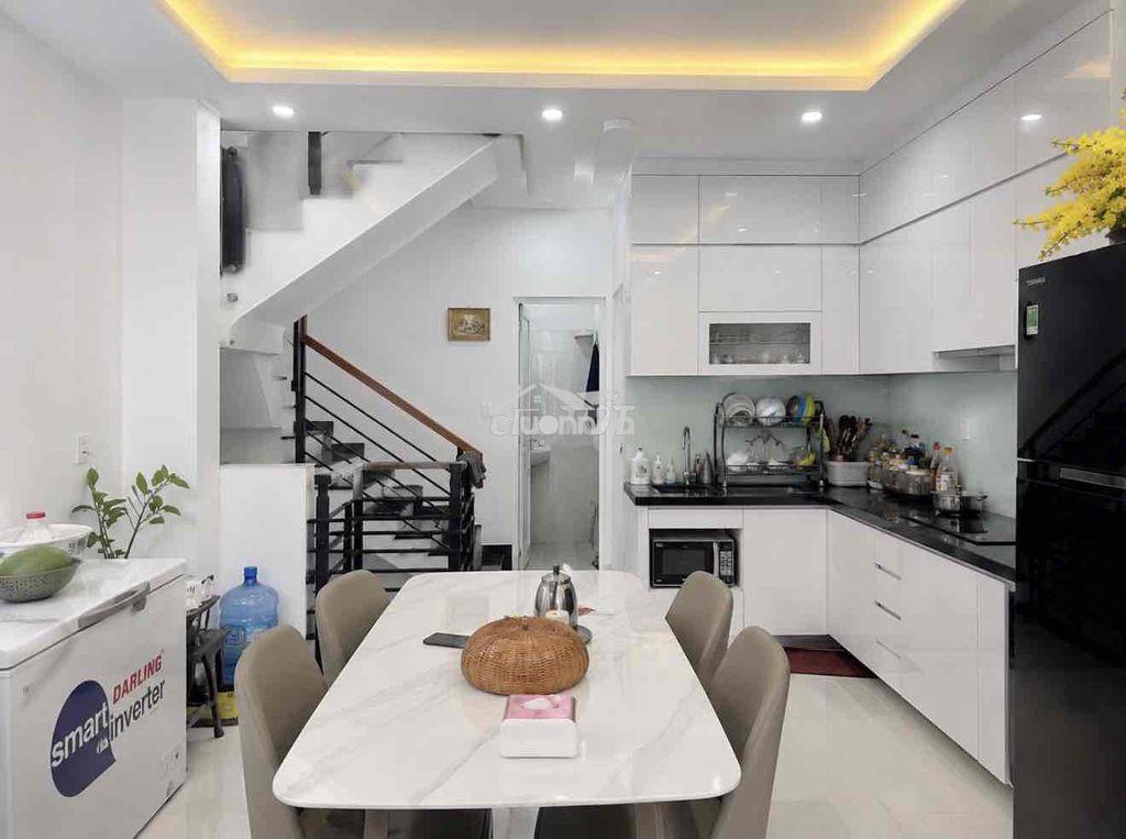 Bán nhà lạc long quân q11, 42m x 4t, mt 4.2m giá 8.2t, hxt thông - 3