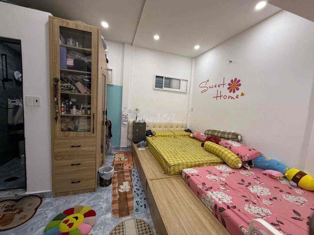 Bán nhà đẹp 3 phòng ngủ đ bình đông p14. q8 - 4