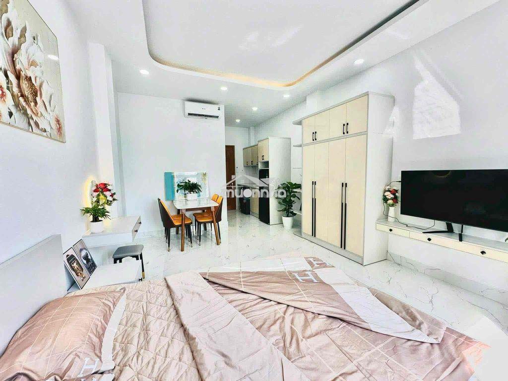 Studio bancol cửa sổ rộng 30m2 ngay vòng xoay dân chủ - quận 10 - 2