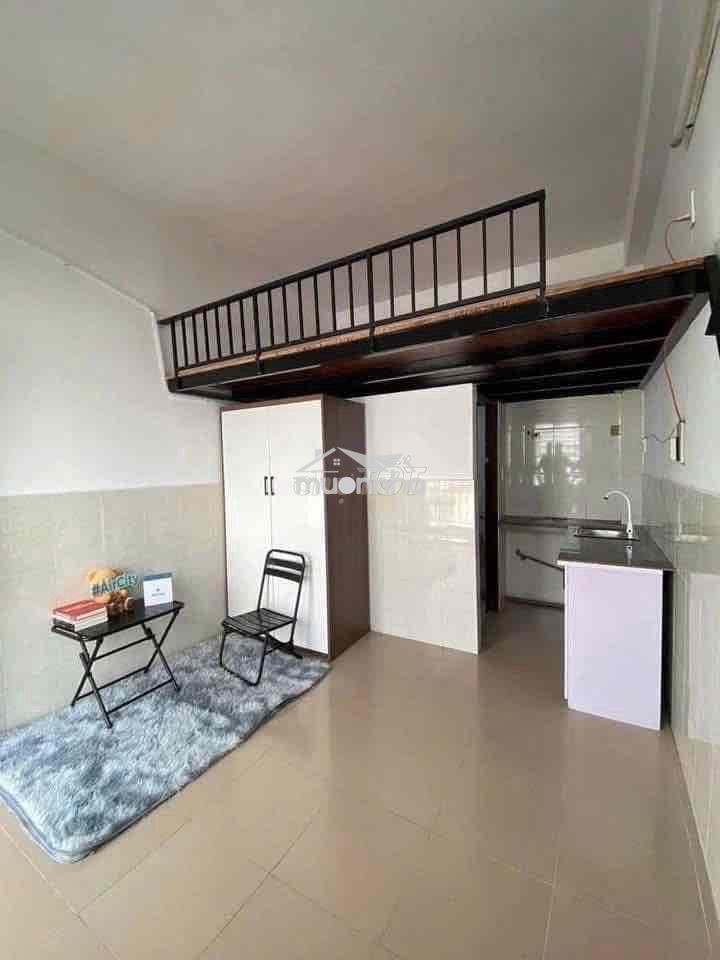 Cho thuê phòng gác máy lạnh, cửa sổ trời, ngay sân bay, nhà ga t3 - 4