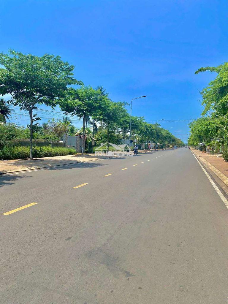 1 xẹc lê hồng phong , gần tượng đài long khánh - 3