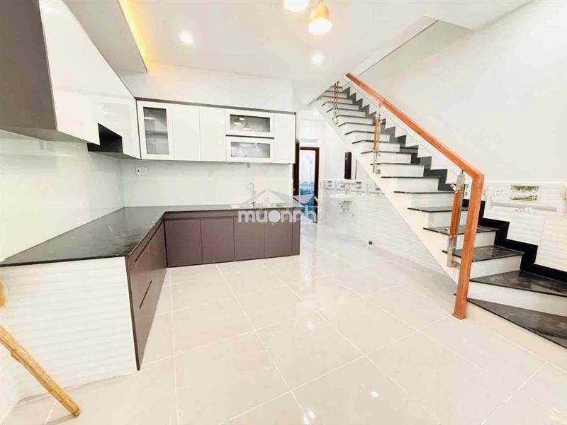 Mặt tiền đường - phù hợp ở hoặc kinh doanh lâu dài - chủ gấp bán