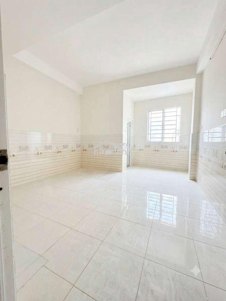 Gấp bán 2 tầng - 4 × 12 - ngay mã lò - hẻm xe hơi - chỉ 4 tỷ nhỏ xíu - 2