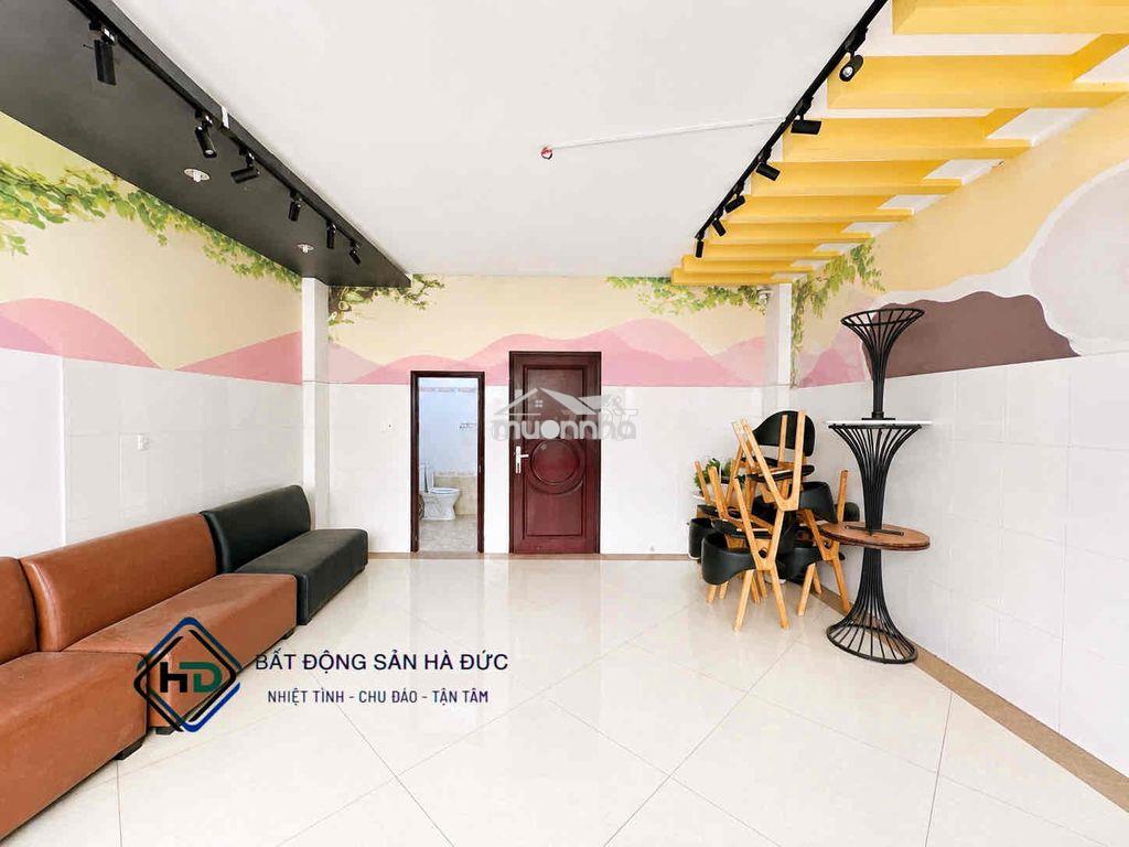 Văn phòng 30m view ban công mặt tiền lê thị riêng - 2
