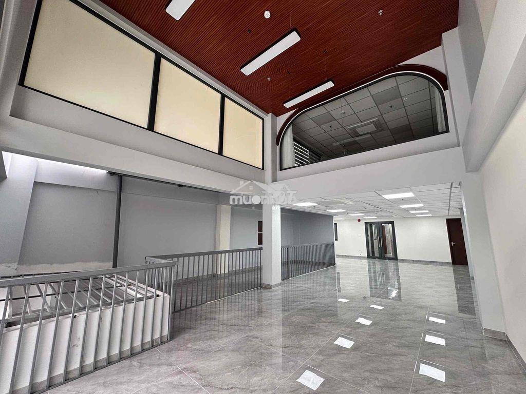 Cho thuê văn phòng cao cấp nằm tại trục đường ung văn khiêm sầm uất. - 4