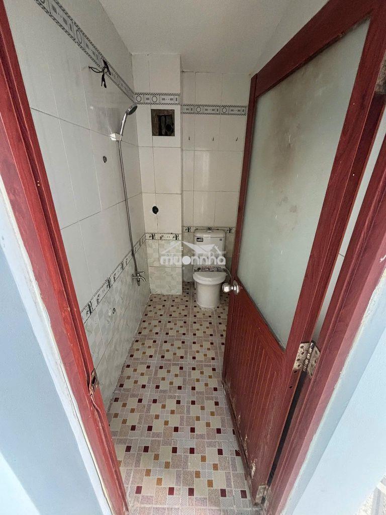Nhà hẻm xe tải lạc long quân, trệt 2 lầu 3pn 3wc 4x10m 13tr - 2