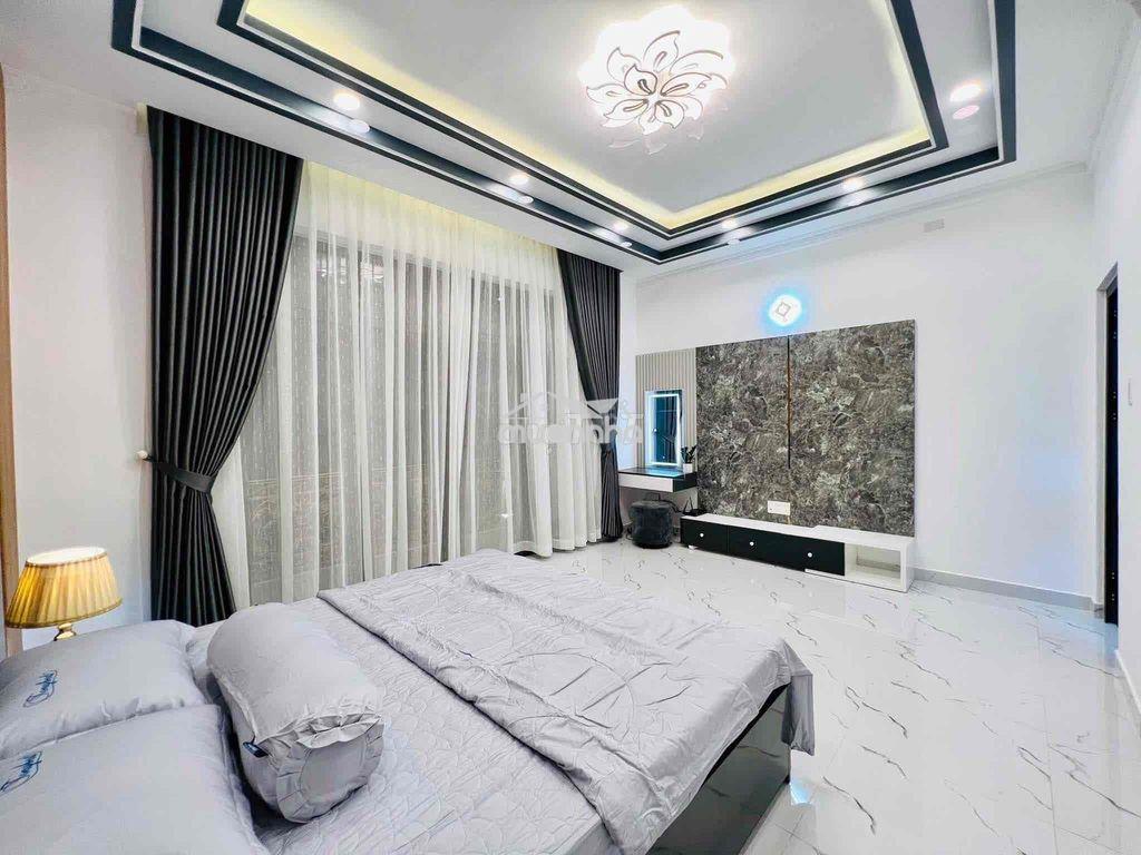 🌹🌹 Nhà phố đẹp 4pn full nt - ở và làm vp - hđ lâu dài 🌹🌹 - 4