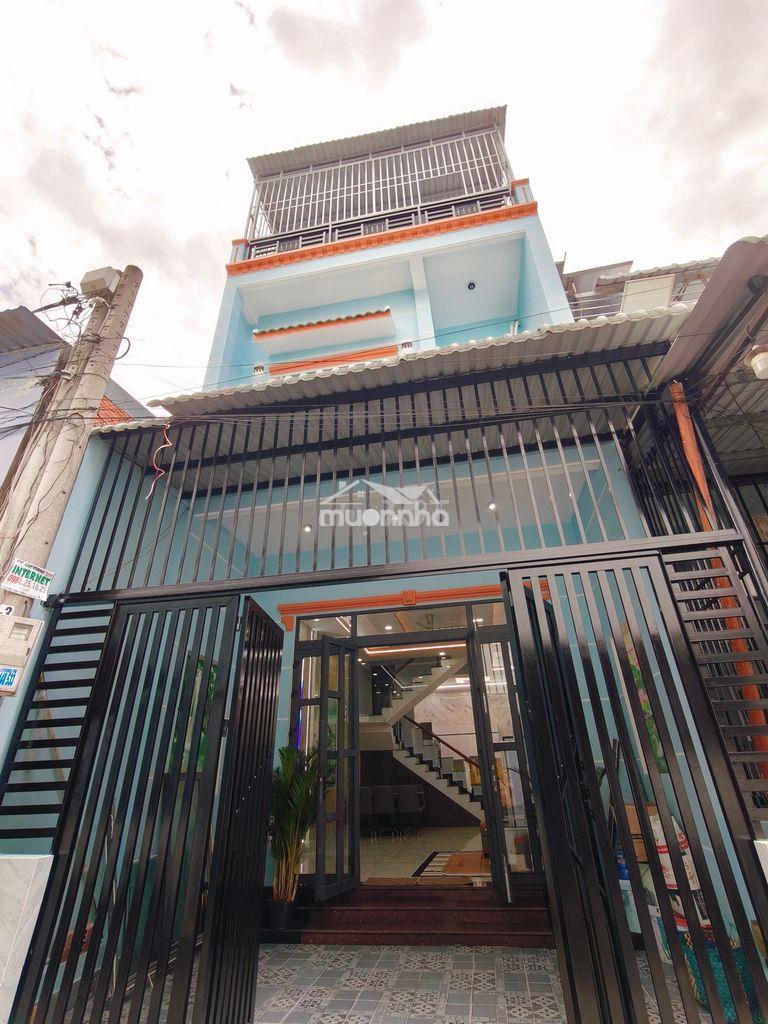 Bán nhà 1 trệt 3 lầu sân thượng trước sau. 4 phòng ngủ có phòng dưới