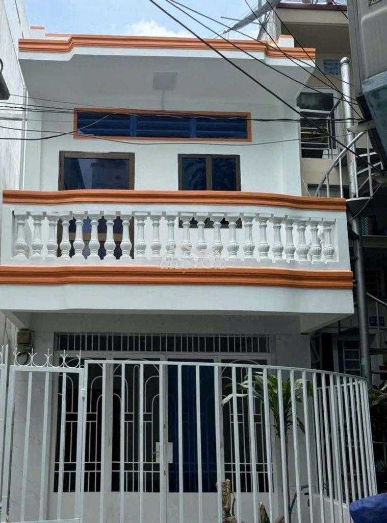 Nhà đường bà hom gần công viên phú lâm phố ẩm thực !