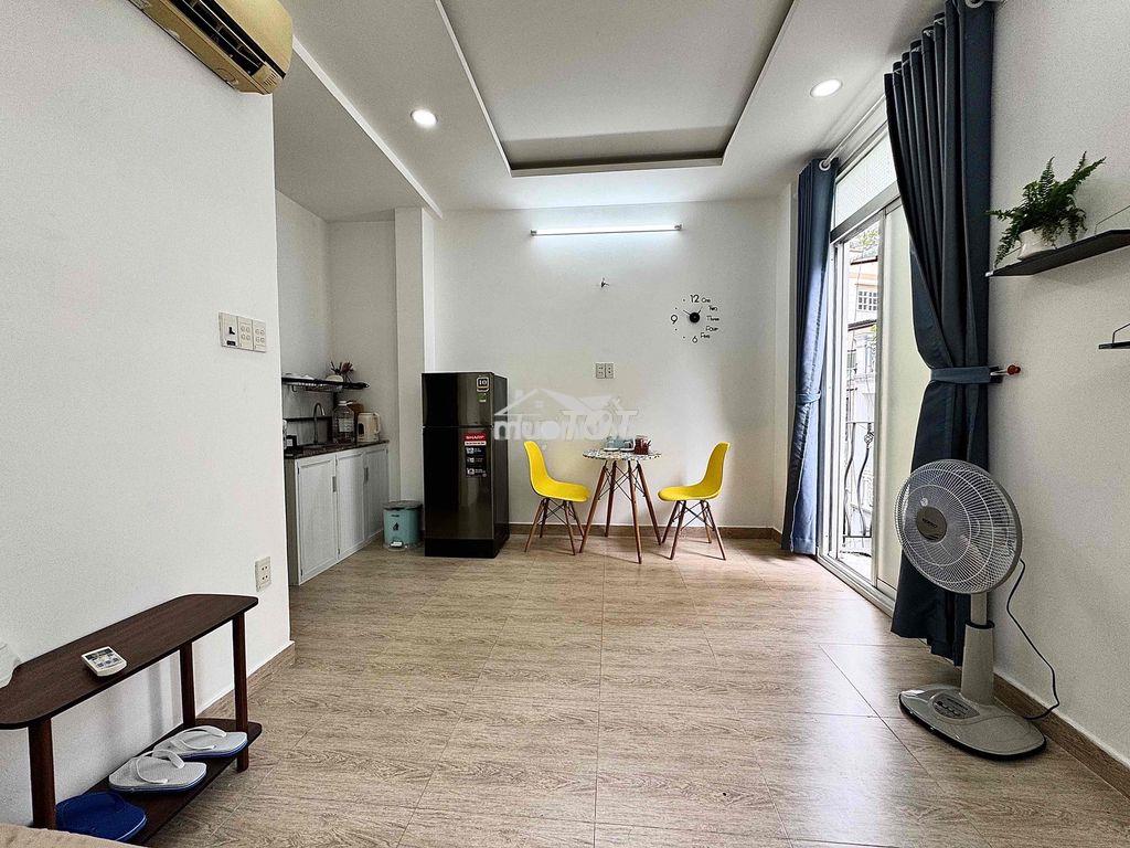 🏠 Căn hộ 2 ban công - ngay trung tâm quận 1 - full nội thất - an ninh - 3