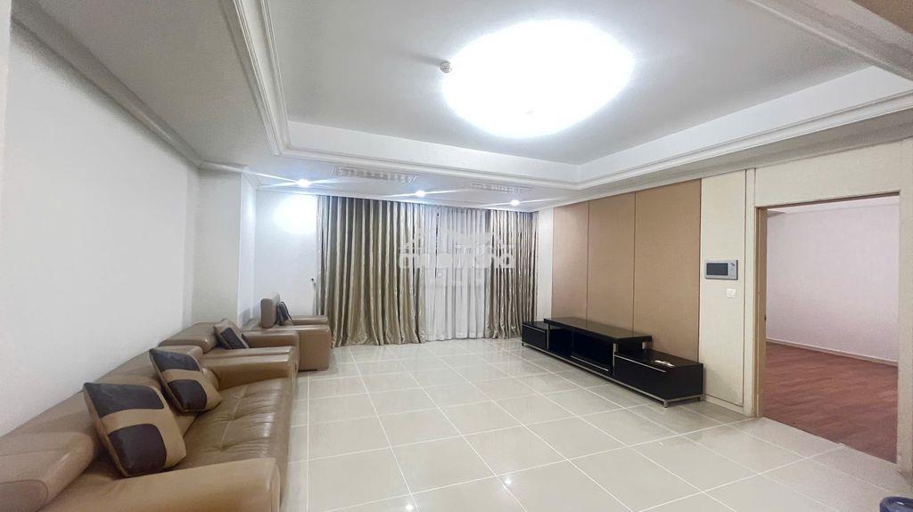 Cho thuê căn hộ imperia an phú 131m2 3pn 2wc nội thất chỉ 24tr/tháng - 2