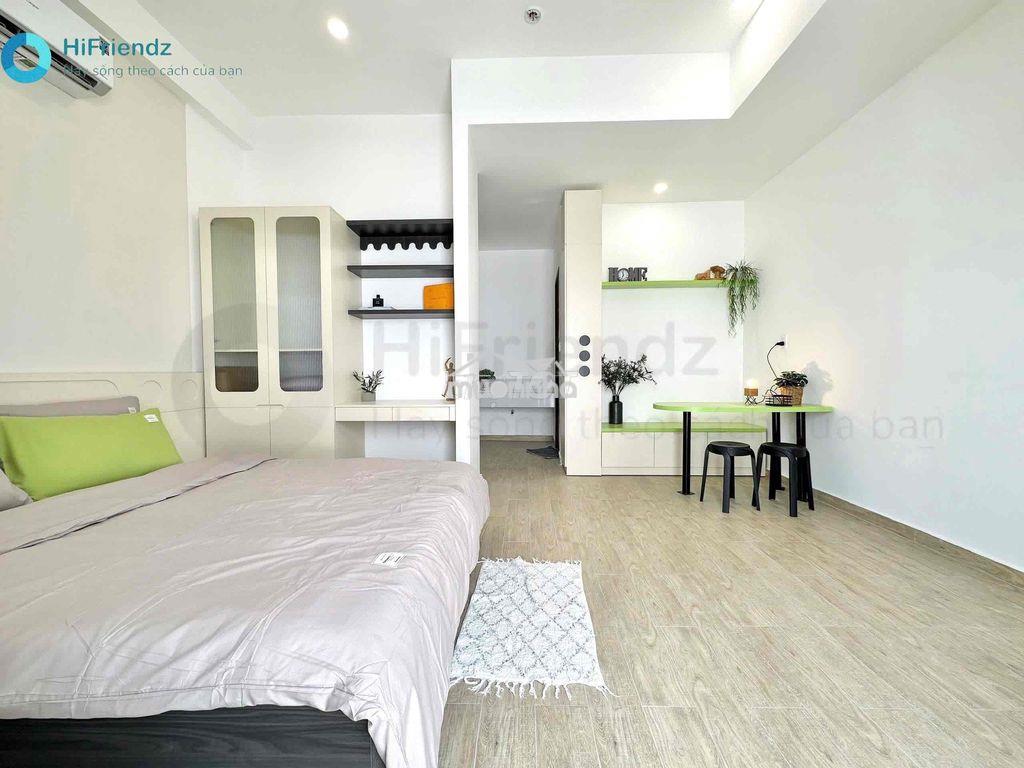 Căn studio - ban công bự bành ki - thoáng mát - full nội thất - 2
