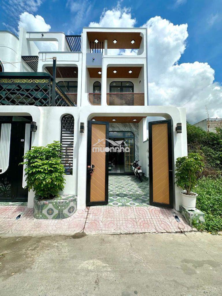 Bán gấp nhà đẹp