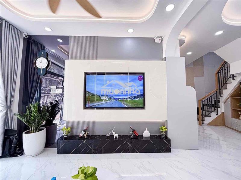 Bán nhà mới 60m2 3 tâng mới 6.8 tỷ