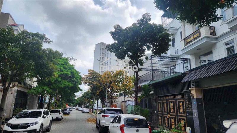 Cho thủe nhà kdc phúc đạt- 1trệt 2lầu : 5pn, 4wc, giá 13 tr/th