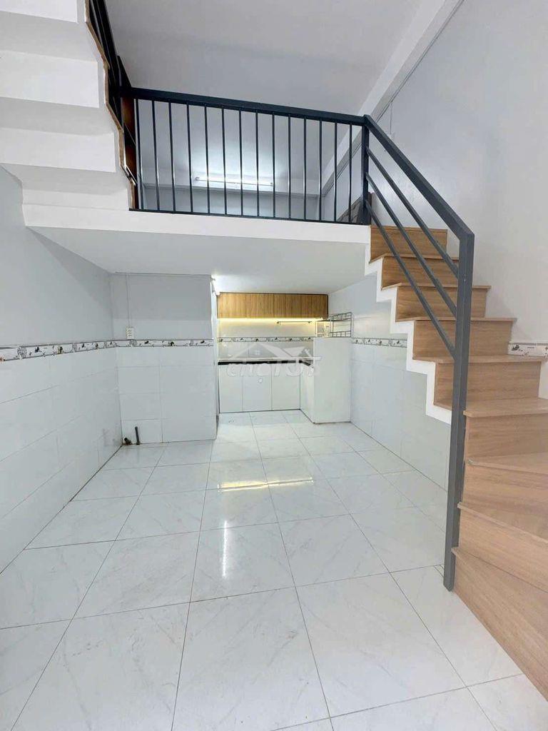 Nhà mới trệt lững lầu 2pn đường lê văn lương