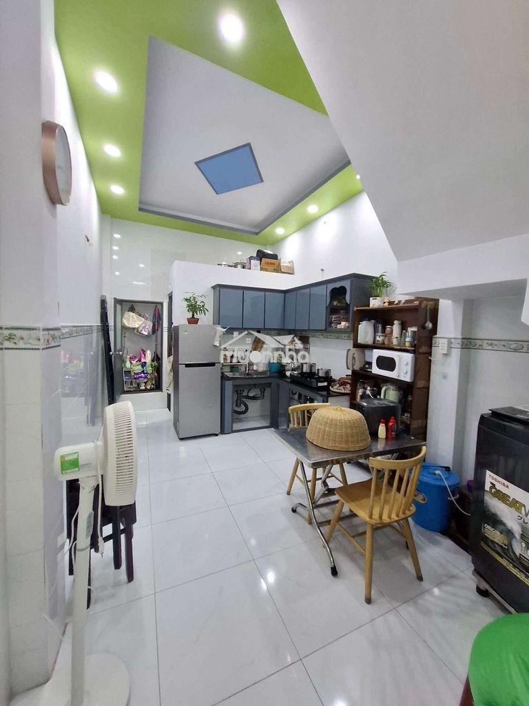 Bán nhà đường lê thành phương p15 quận 8 - 44,8m2 - 4pn - 3tầng -shr - - 3