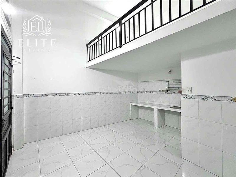 Phòng gác rộng mới ngay gần cao đẳng công thương, vincom quận 9