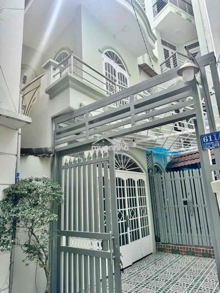 Nguyên căn nhỏ xinh