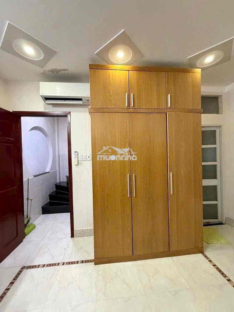 Nhà dtcn: 87m2, ngang 5,7m - tiếp giáp khu phan xích long, phan đă - 2