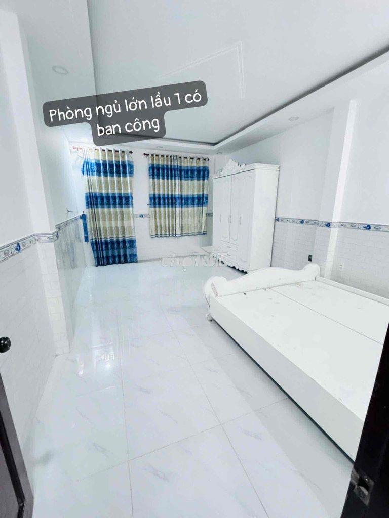 Nhà khu phân lô - diện tích: 4m x 18m - 3tầng - 5tỷ - 3
