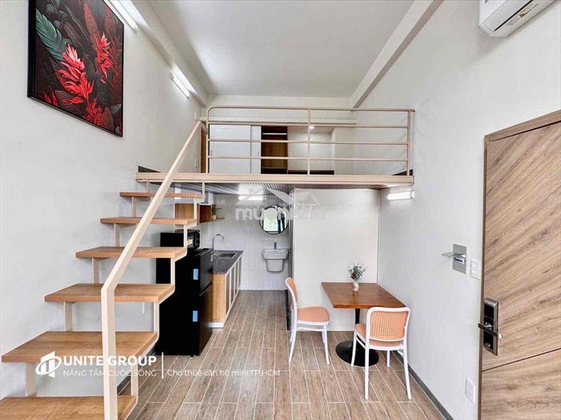 Duplex cửa sổ trời lớn ngay luỹ bán bich - hoà bình - đầm sen