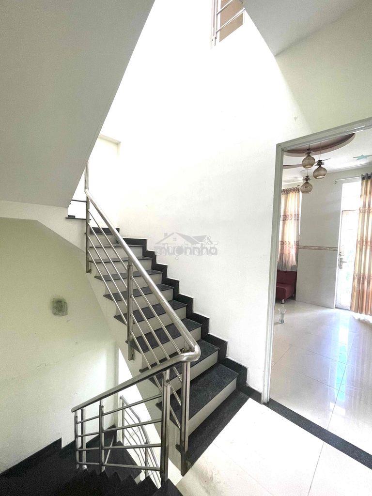Cho thuê nhà nguyên căn gần cảng phú hữu - 2