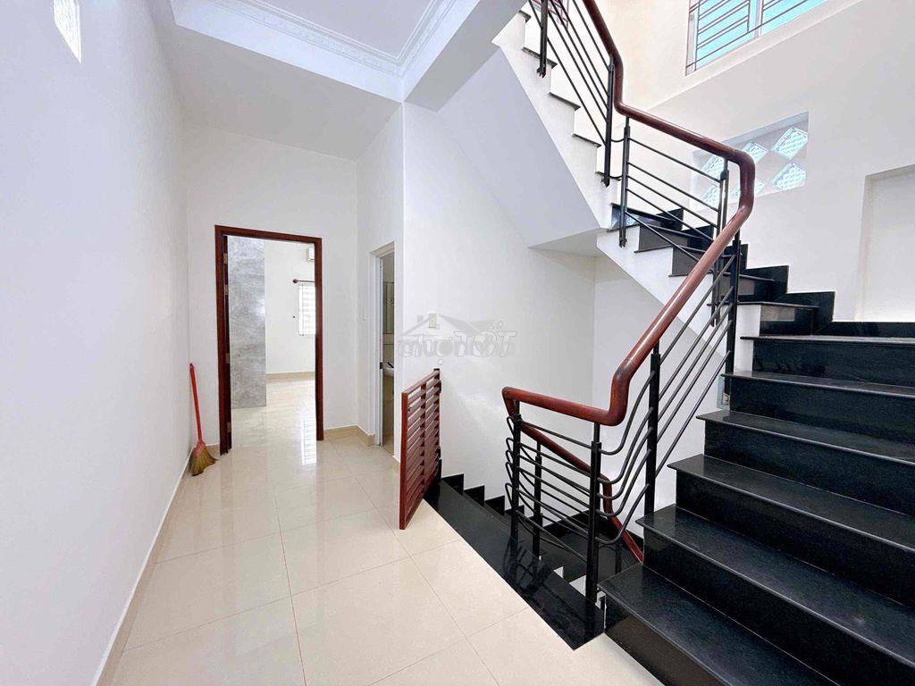 Chính chủ nhà thuê nhà trần tấn 4x33m, 2 lầu 4pn mới trống suốt - 3