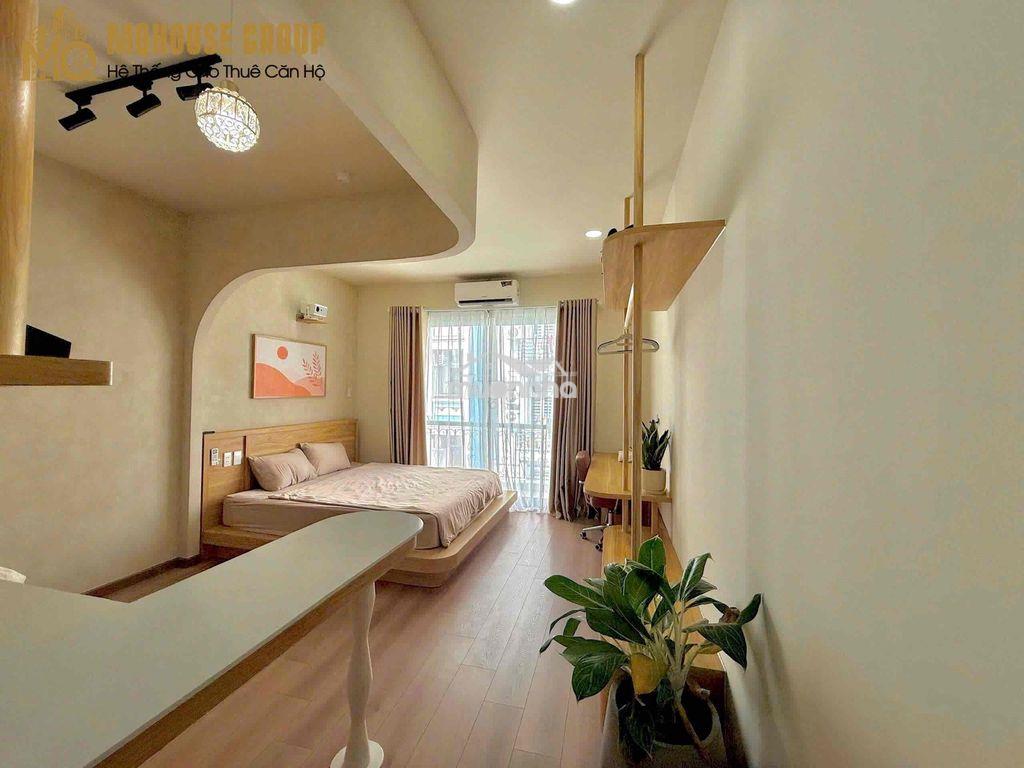 Cho thuê căn hộ studio ban công tone gỗ gần vòng xoay điện biên phủ - 3