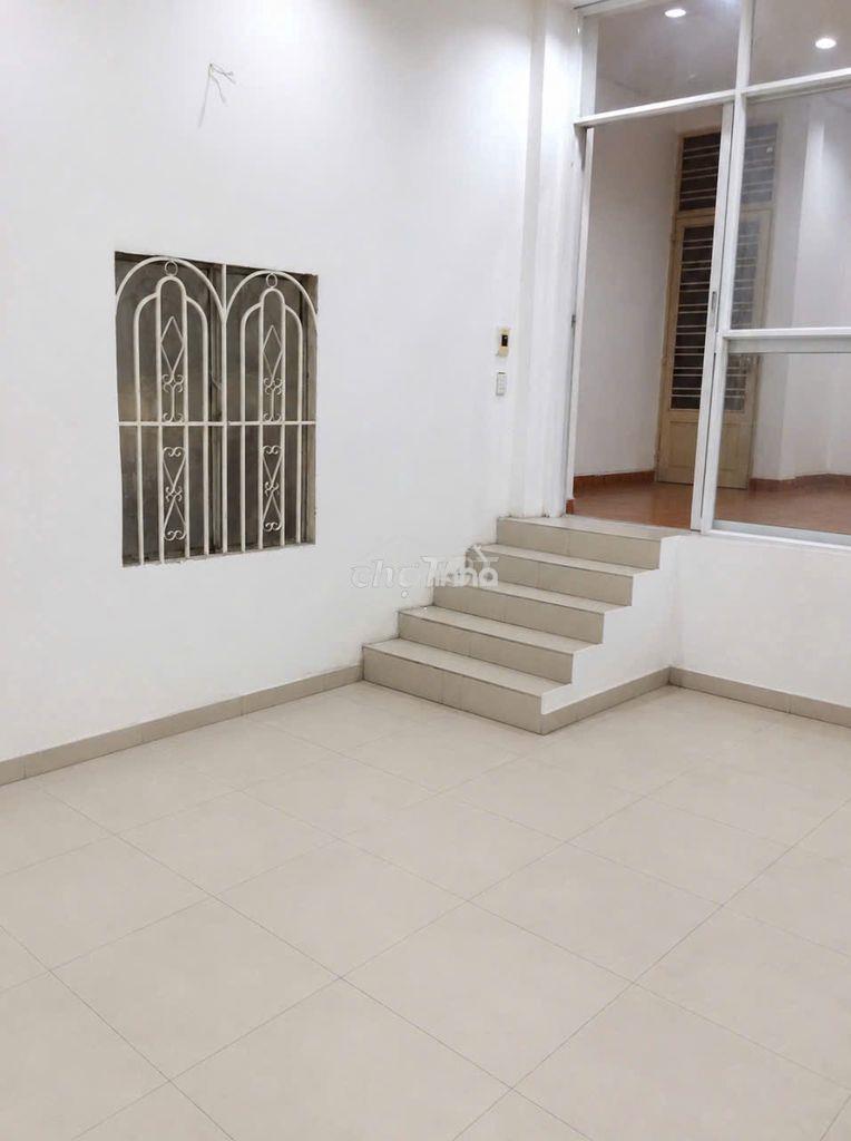 Nhà dư phòng cho thuê, 2 phòng liền kề 60m2 (lầu 1), ngay etown c.hoà - 2