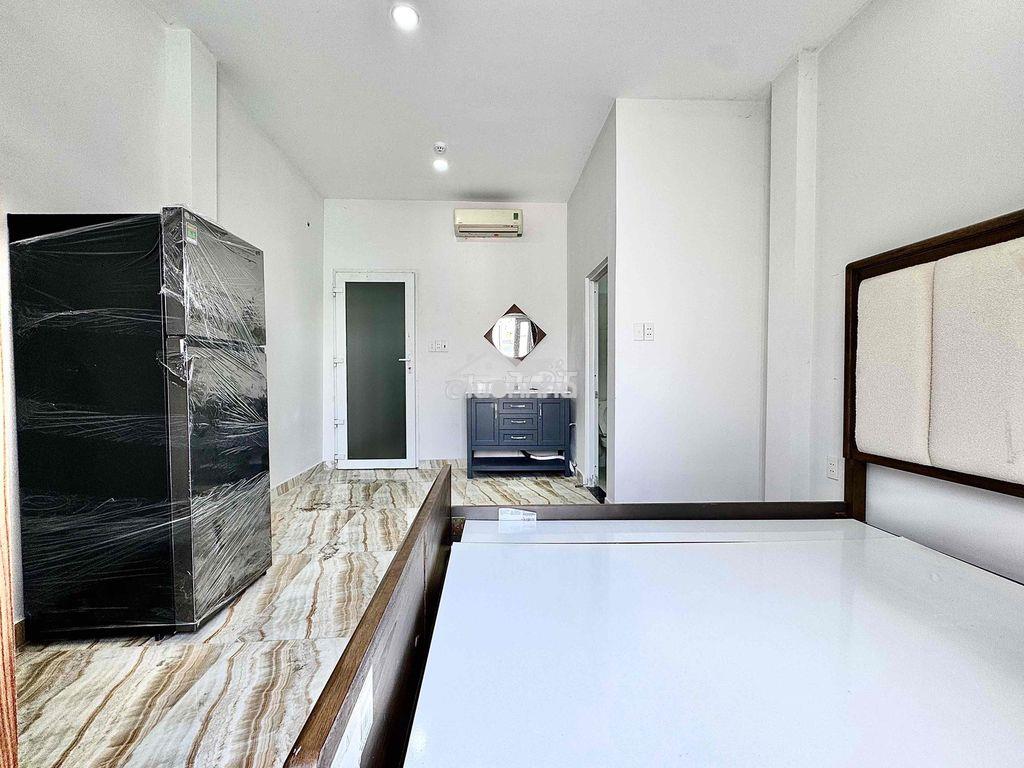 Căn hộ mới xây đầy đủ tiện nghi cửa sổ ban công thoáng mát ngay aeontp - 4