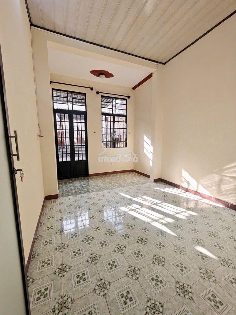 Cho thuê nhà nguyên căn mặt tiền đường dc11 gần kcn tân bình - 3