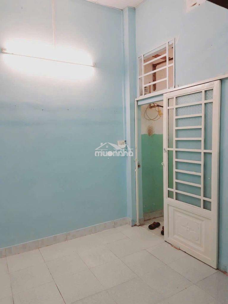 Phòng trọ khu ở cao cấp, gác cao, thoáng mát
