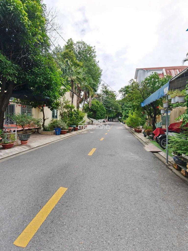 Căn hộ nguyên tầng 3 2 pn, đẹp đủ nội thất