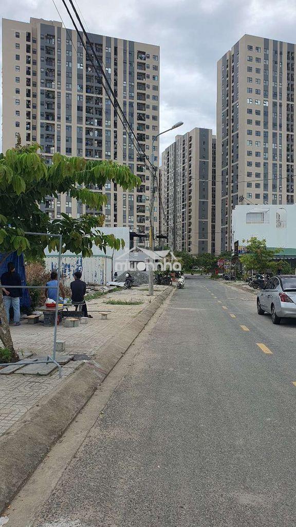 Trung lập 3 , lock ngay cổng 10 tòa chung cư - 2